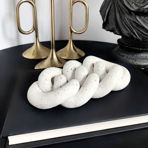 Decorative loop clay knot