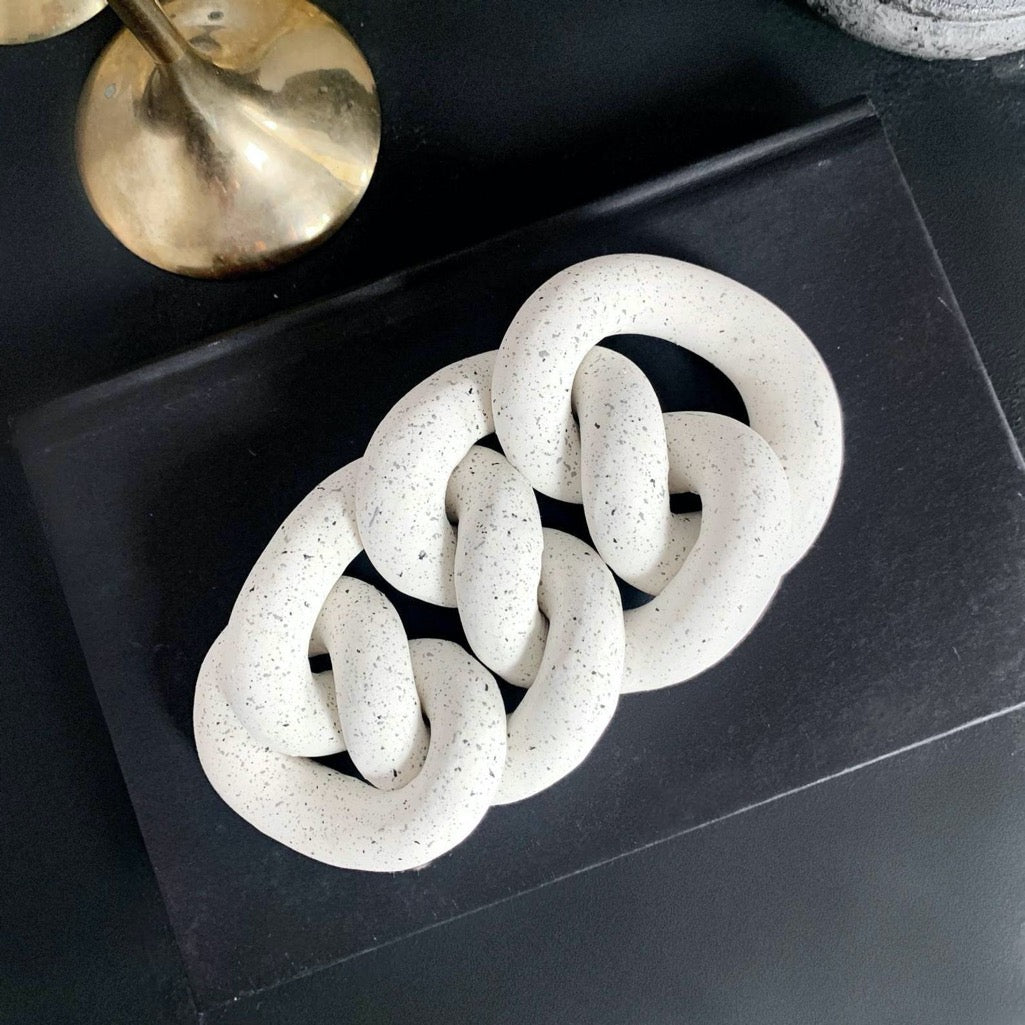 Decorative loop clay knot
