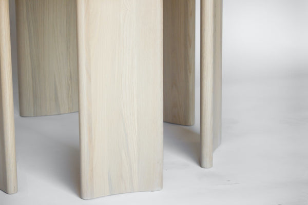 Round Crest Table