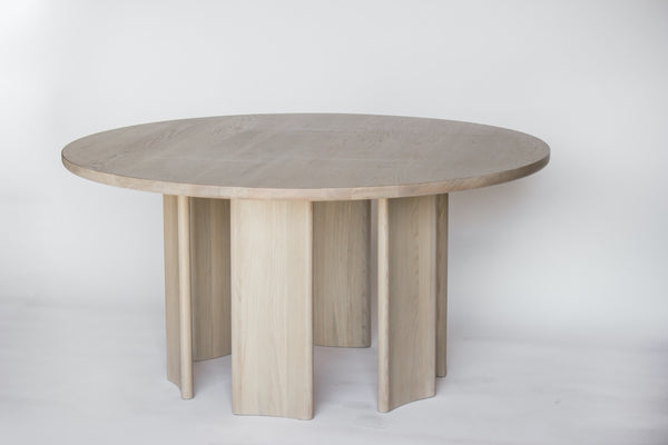 Round Crest Table