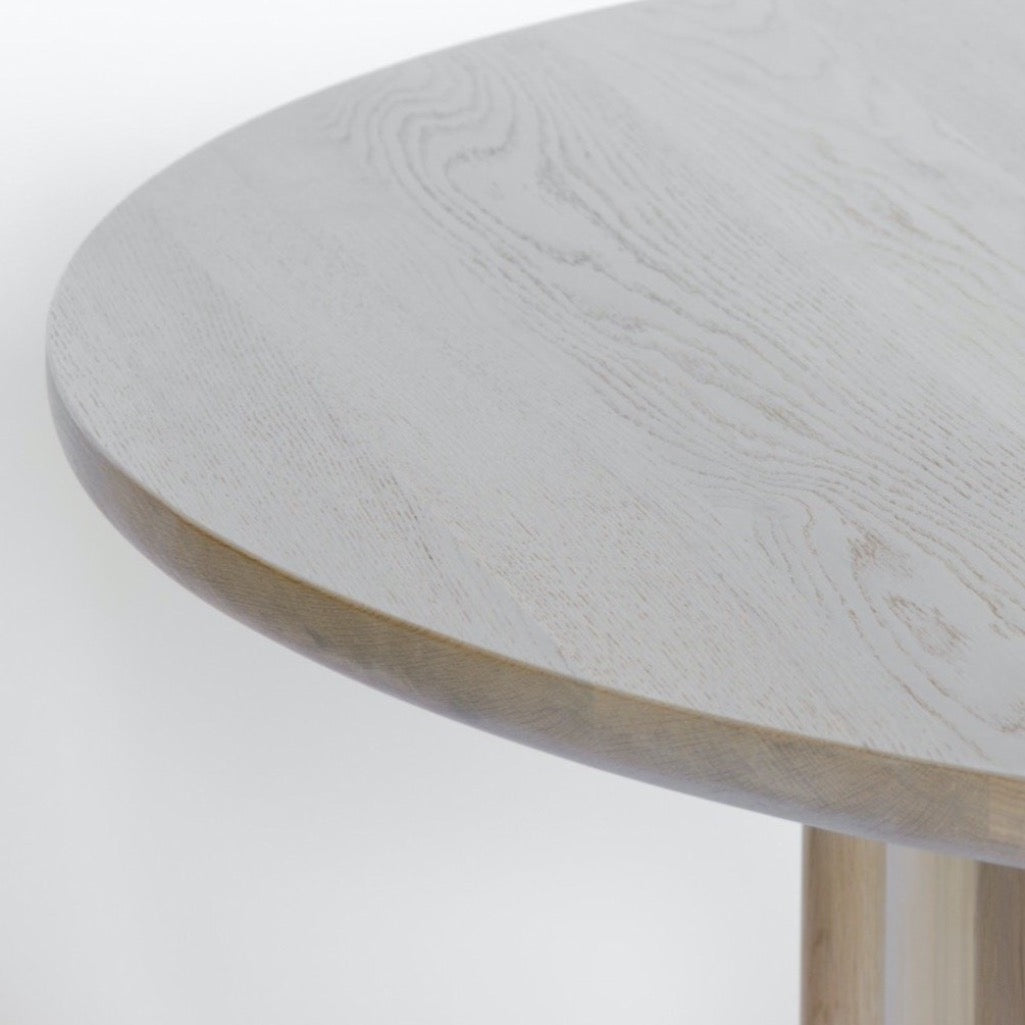 Round Crest Table