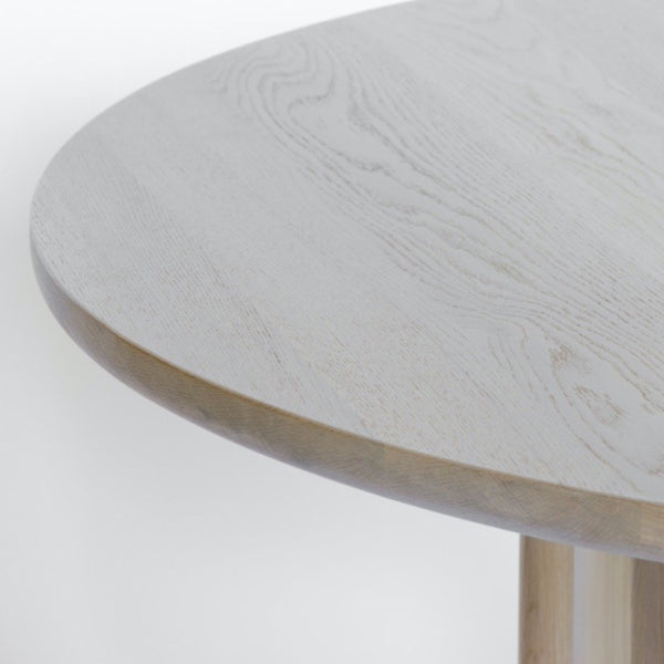 Round Crest Table